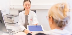 Arzt und Patient im Gespräch