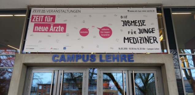 Eingangsportal zur Messe