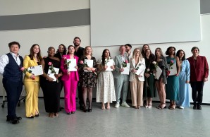 Absolvent:innen des Kurses 04/22 A und B 