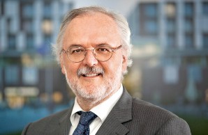 Prof. Dr. Burkhard Göke, Ärztlicher Direktor und Vorstandsvorsitzender 