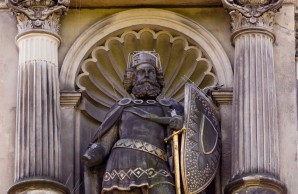 Detail des Hansa Brunnens: eine Ritter 