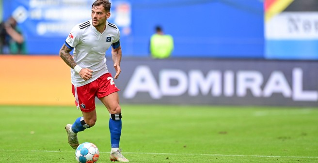 Spielt eine sehr erfolgreiche Premierensaison, verpasst keine Spielminute.