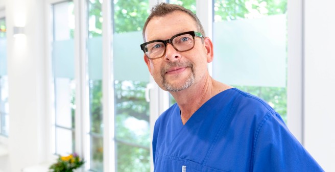 Olaf Nommensen, Pfleger in der Martini-Klinik