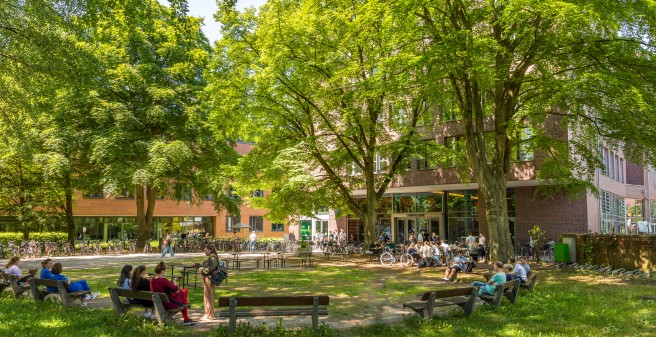 Sitzbänke von Campus Lehre