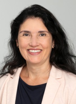 Dr. Andrea Molina