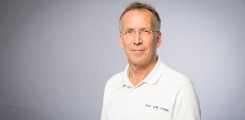 Prof. Dr. Lohse, Klinikdirektor der I. Medizinischen Klinik im Universitätsklinikum Hamburg-Eppendorf