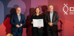 Prof. Dr. Maike Frye receives Gábor Szász Prize