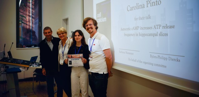 Carolina Pinto got awarded for one of the best oral presentations during the '11th Symposium of the European Calcium Society' in Hamburg with the title "Astrocytic cAMP increases ATP release frequency in hippocampal slices"
