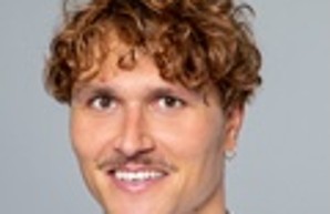Dr. med. Till Mednard