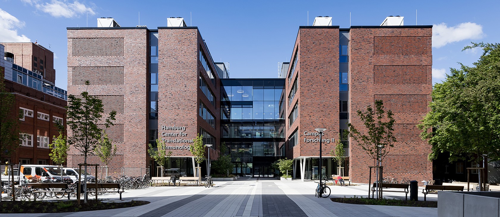 Building view of the new Research II campus at the UKE