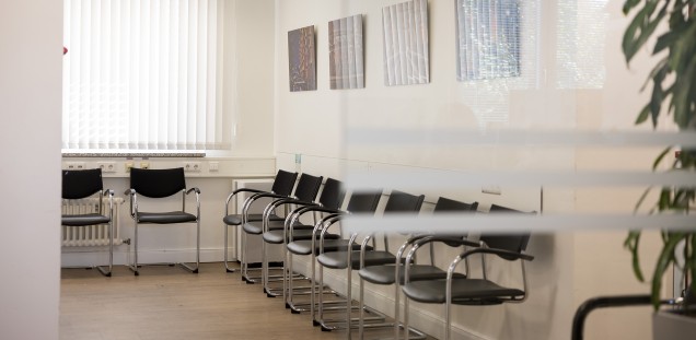 Wartebereich des Fachbereichs Osteologie