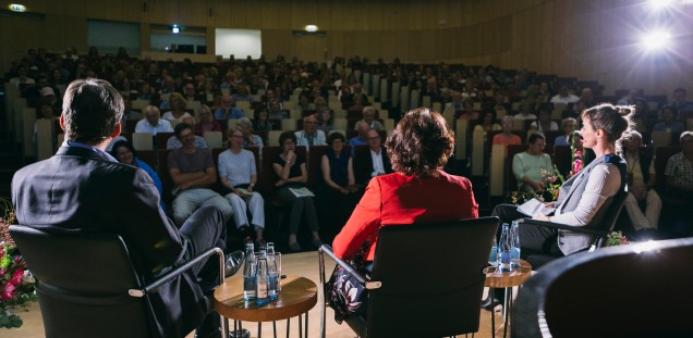 Herz­klop­fen - Wie Herz und Ge­füh­le sich ge­gen­sei­tig be­ein­flus­sen