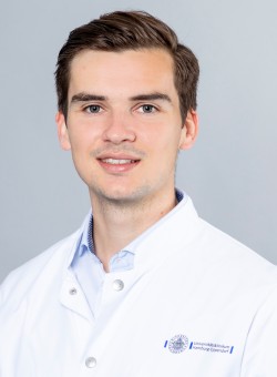 Dr. Martin Beyer