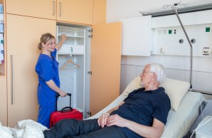 Wann Sie entlassen werden, hängt von Ihrer Gesundheit ab. Unsere Mitarbeitenden informieren Sie entsprechend.