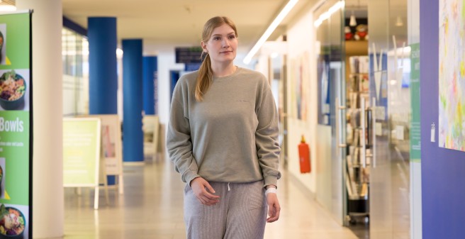 Auf dem Patient:innenboulevard im Hauptgebäude (O10) oder auf unserem Campus finden Sie zahlreiche Angebote.
