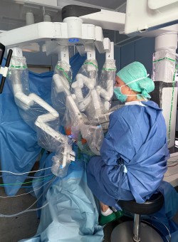Assistentin am Patienten